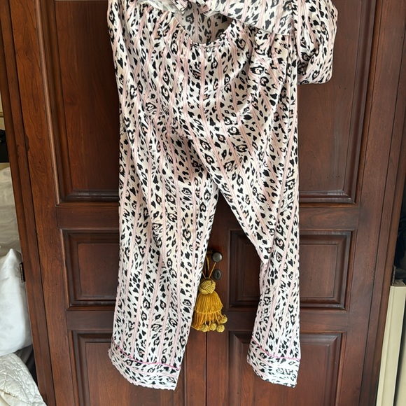 Brand new pajamas they are a satin from Victoria’s Secret - Picture 5 of 6